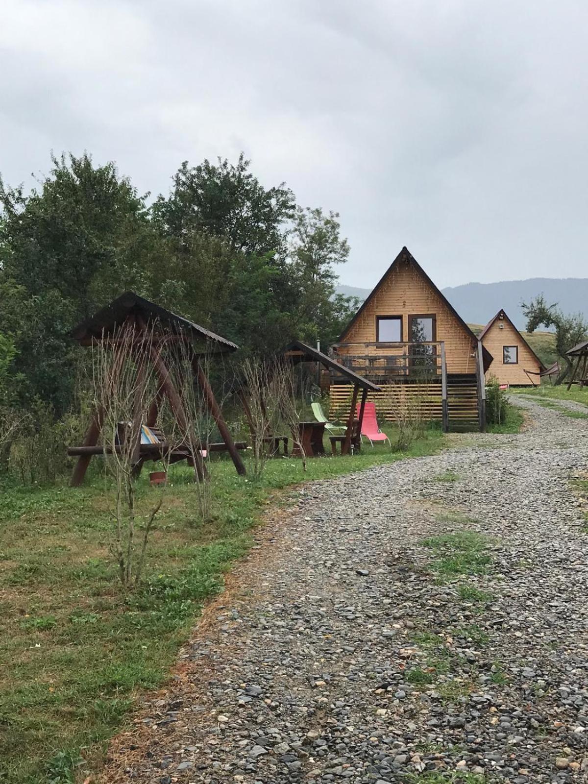 Cabanele Lu' Dinu Curtea de Argeş Exteriér fotografie