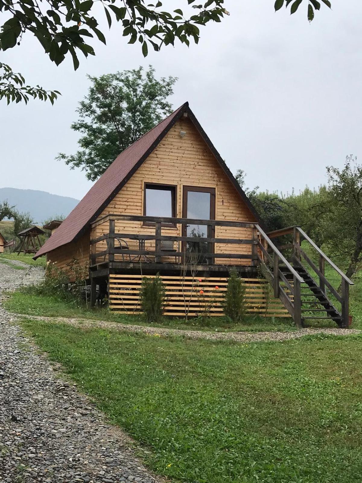 Cabanele Lu' Dinu Curtea de Argeş Exteriér fotografie